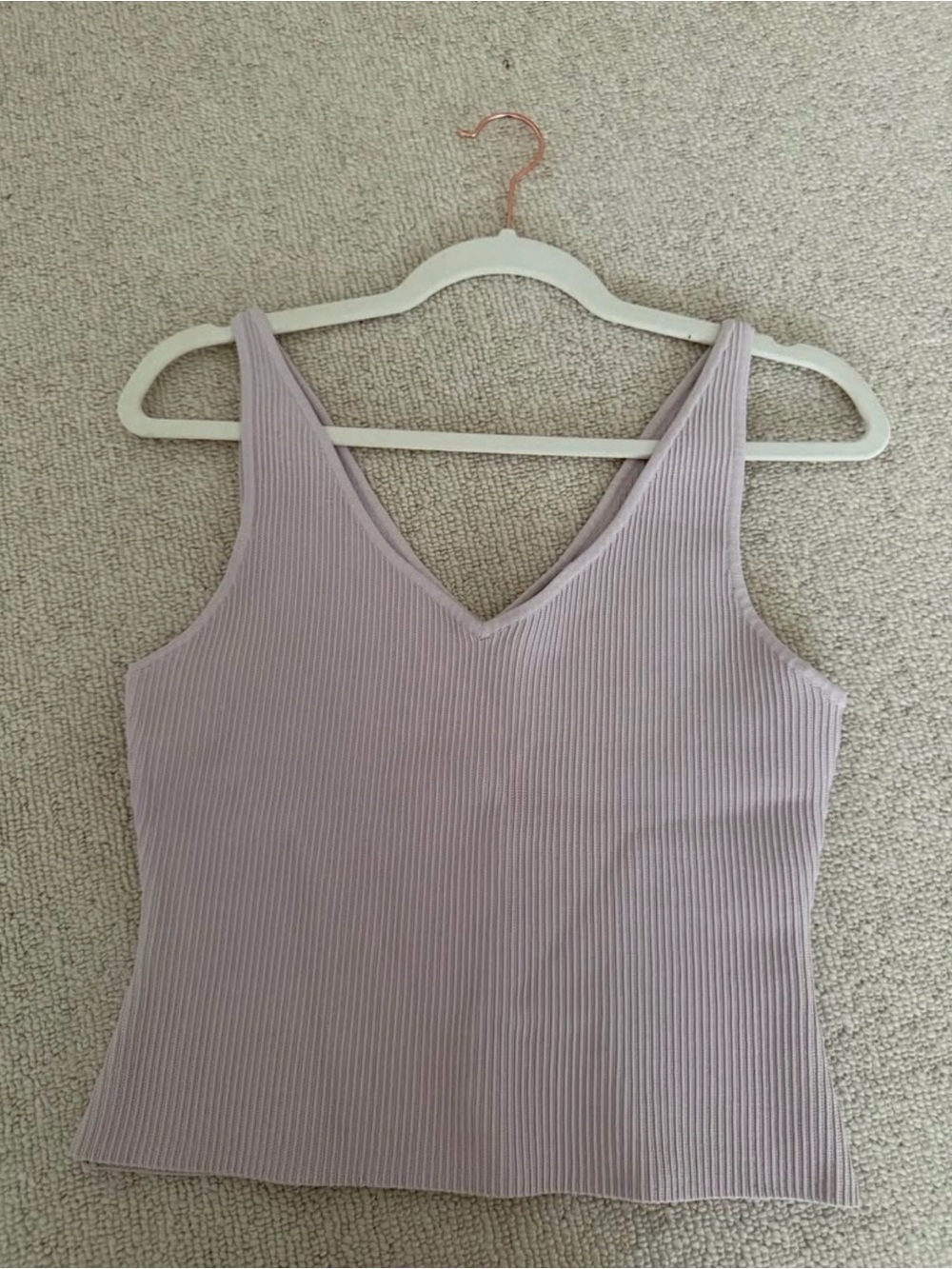 Aritzia Sculpt V neck Tank - Lilac